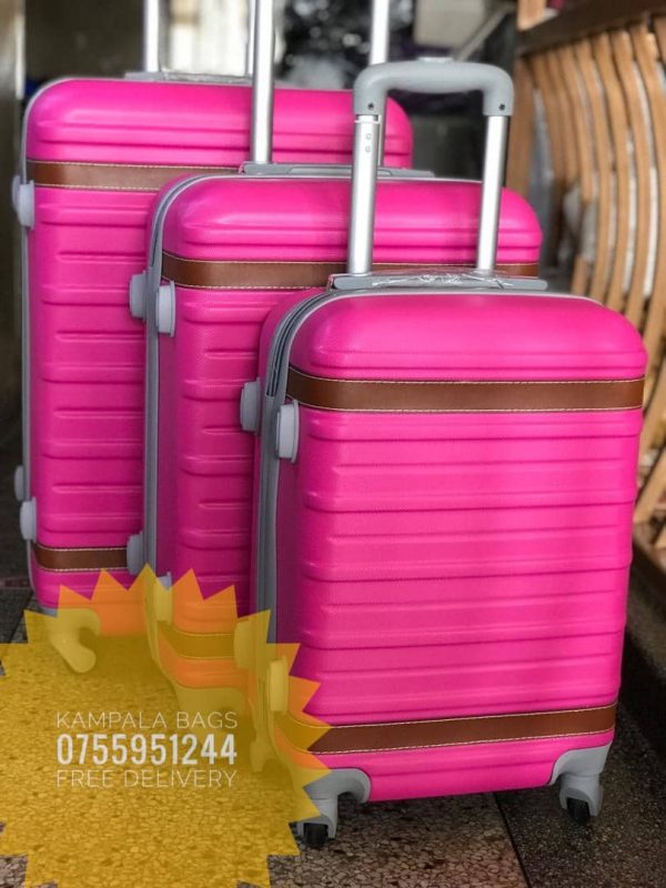 Travel Bags With Wheals